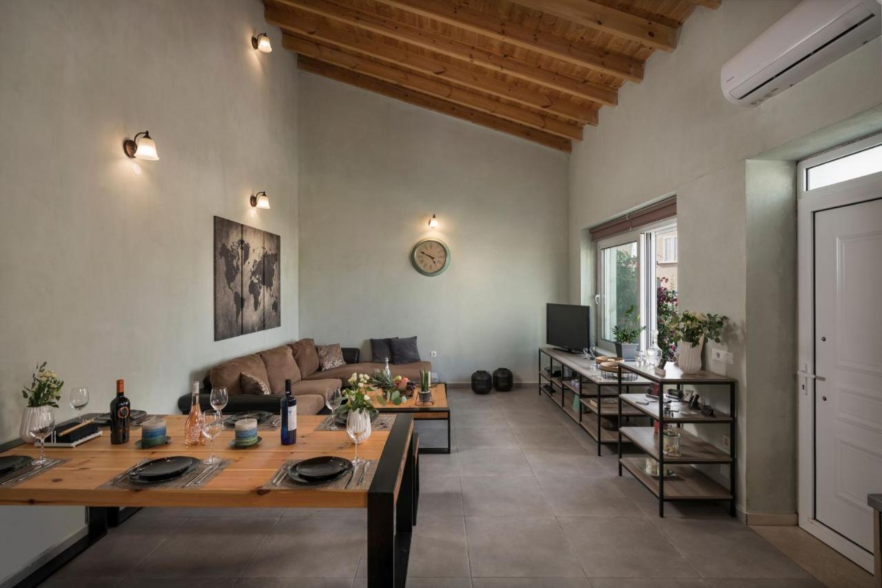 Villa Roxanne Galatas  Luaran gambar